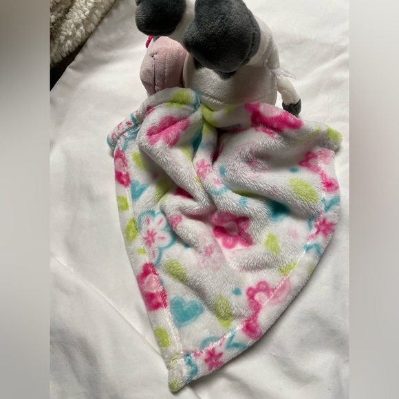 Little Miracles Cow Plush Snuggles Lovey Plush Security Blanket - Picture 9 of 13